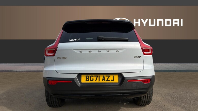 Volvo Xc40 2.0 B4P R DESIGN Pro 5dr AWD Auto Petrol Estate